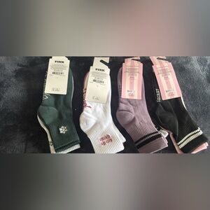 BUNDLE 4 NWT PACKS QUARTER SOCKS VS PINK (8 pairs)